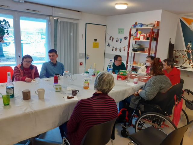 Un repas partagé entre la MAT et le Foyer de Vie